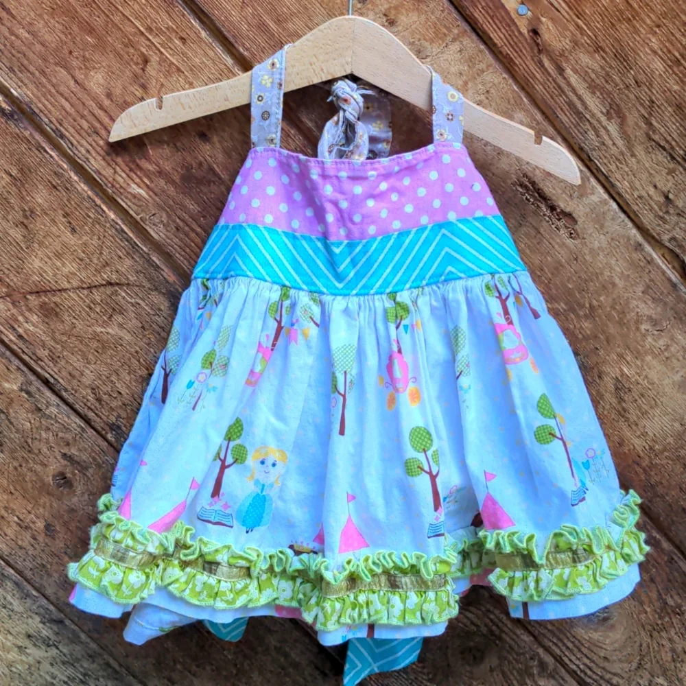 Dress or pinafore with gathers & ruffles 12-18 - Picture 11 of 11